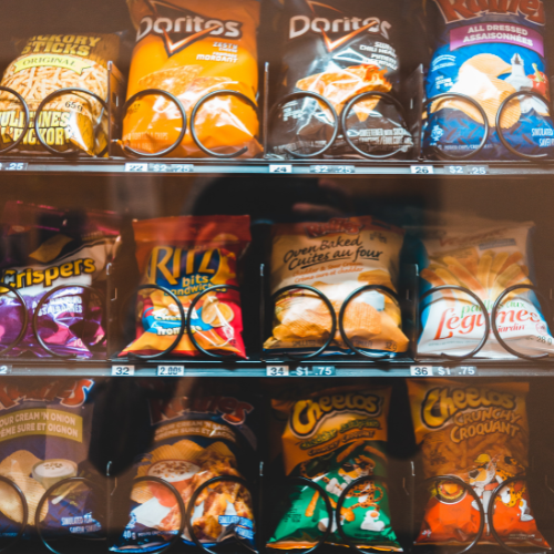 🍪 Snacks & Beverages